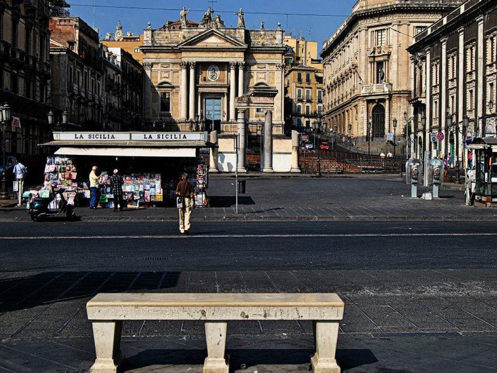 B&B Stesicoro Inhabit - Guesthouse City Center Catane Extérieur photo